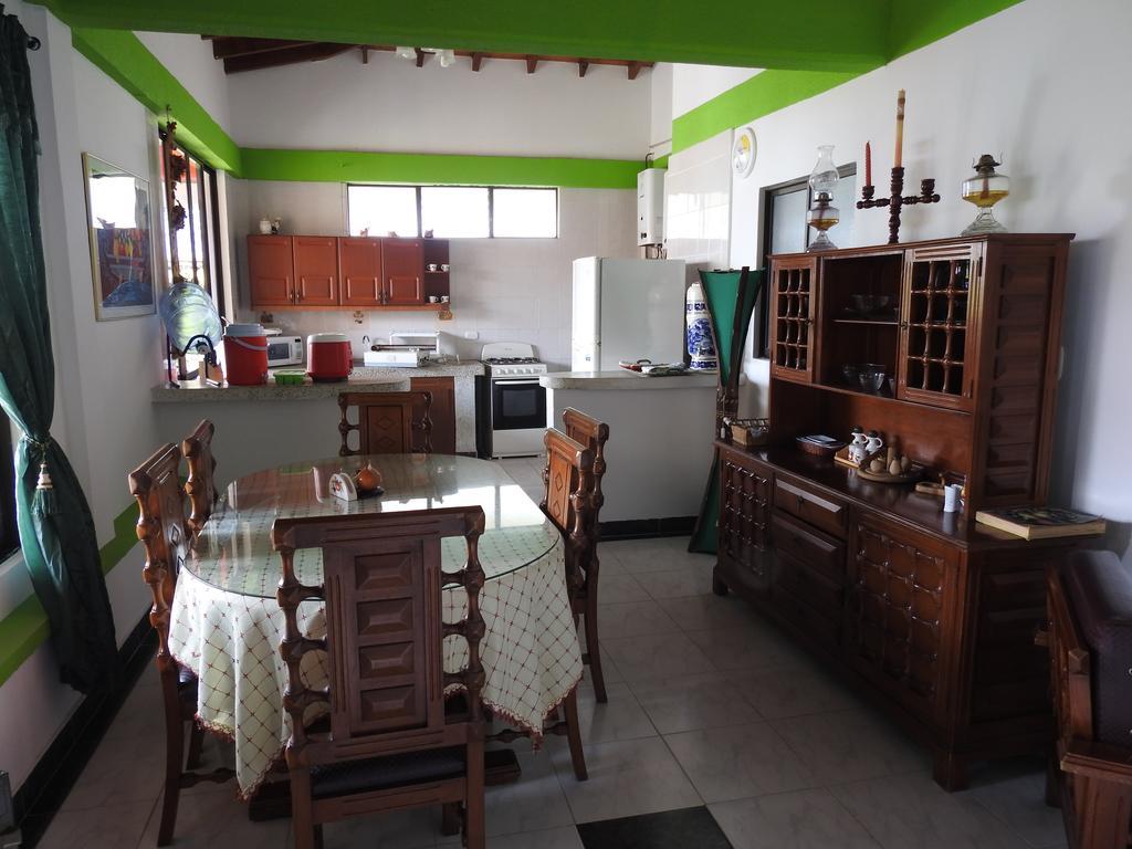 Hostal La Sultana Santa Rosa de Cabal Ngoại thất bức ảnh