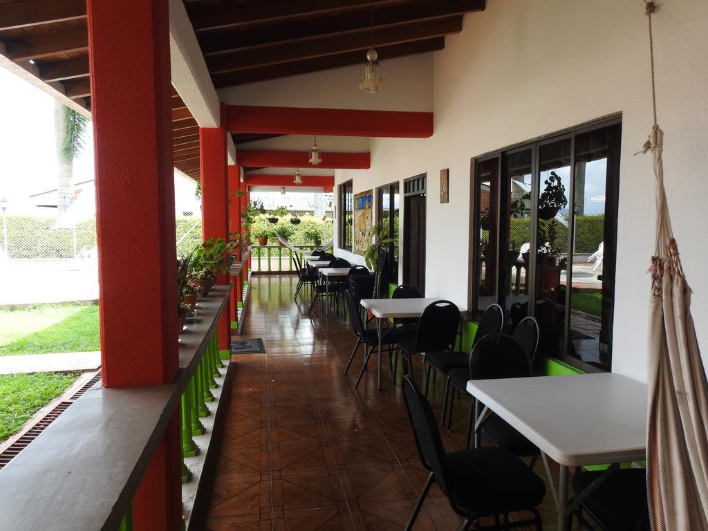 Hostal La Sultana Santa Rosa de Cabal Ngoại thất bức ảnh